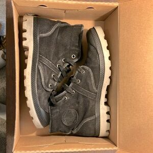 Palladium Pallabrouse Black Canvas Boots, New, Women’s 8